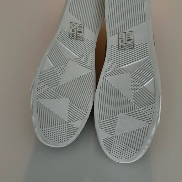 Jack Rogers Lia Satin Sneaker NWOT Sz 7 1/2 - Picture 15 of 15